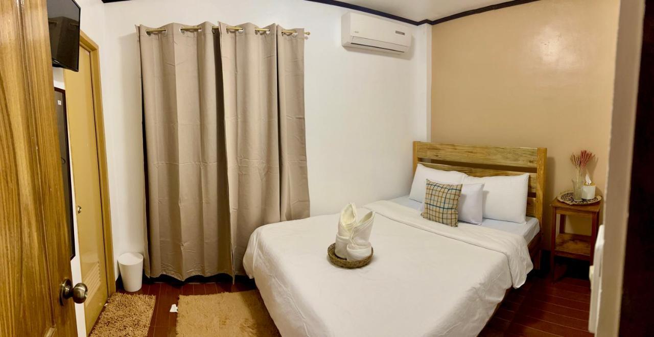 Jewel Tourist Inn Coron Exterior foto