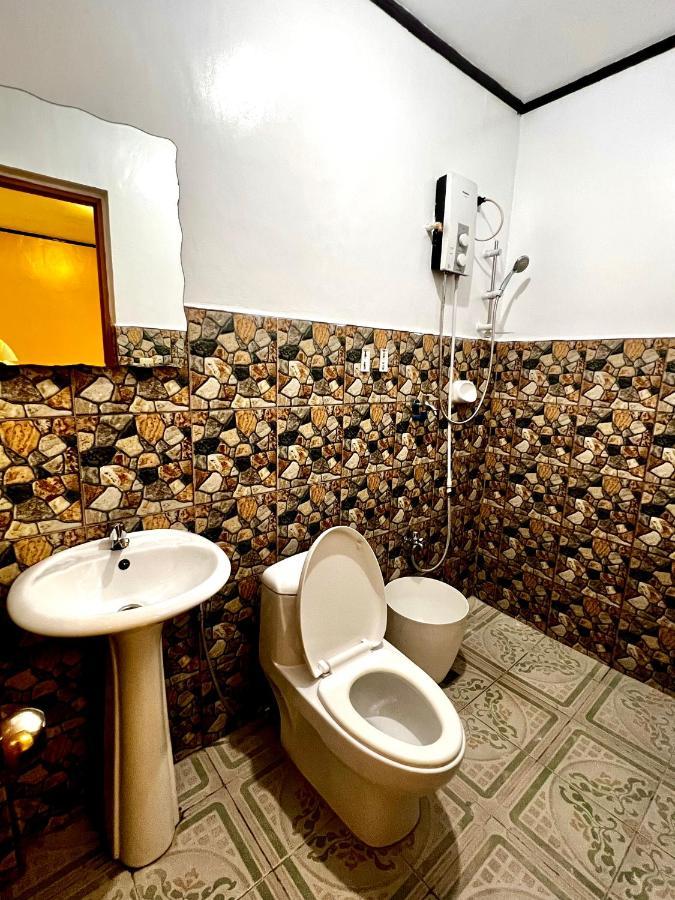 Jewel Tourist Inn Coron Exterior foto